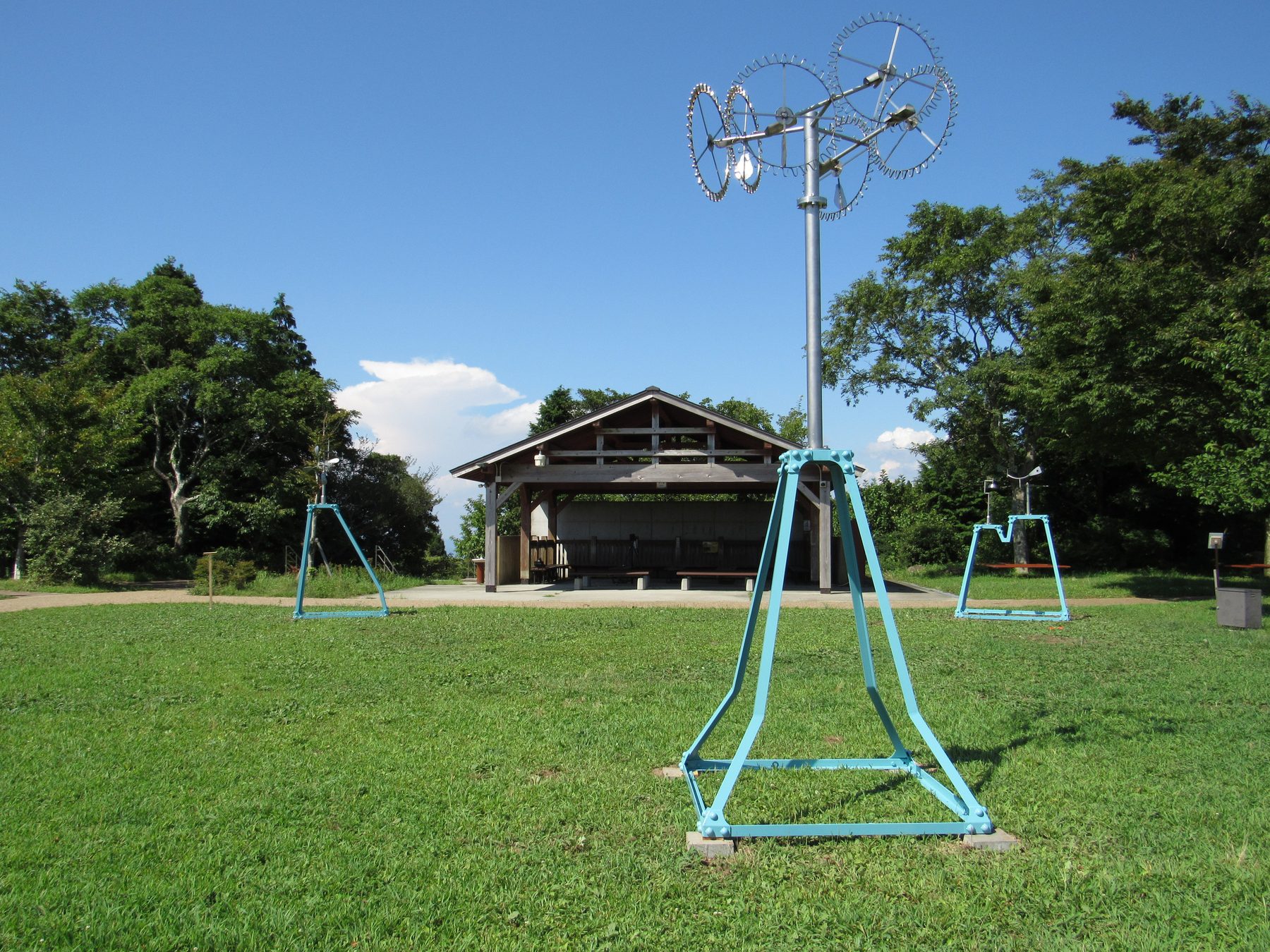 《風の中のClock systems》 2025